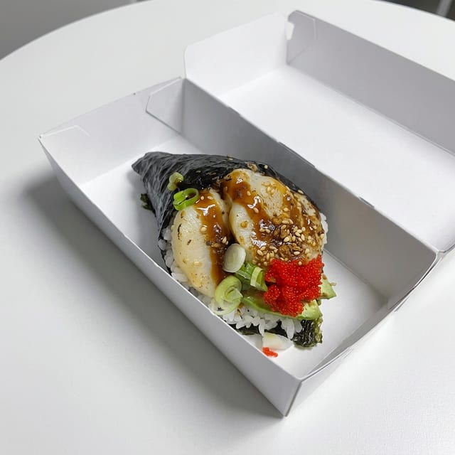 Baked Scallop Temaki.